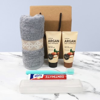 ���ν� �ڸ��� 200g + ���ϳ��� �Ƹ��� ��Ǫ+����ų� + ũ���� ��Ƽ����Ʈ ġ�� + ���ɰ����� �̼���ĩ�� + ġ��ĩ�����̽�